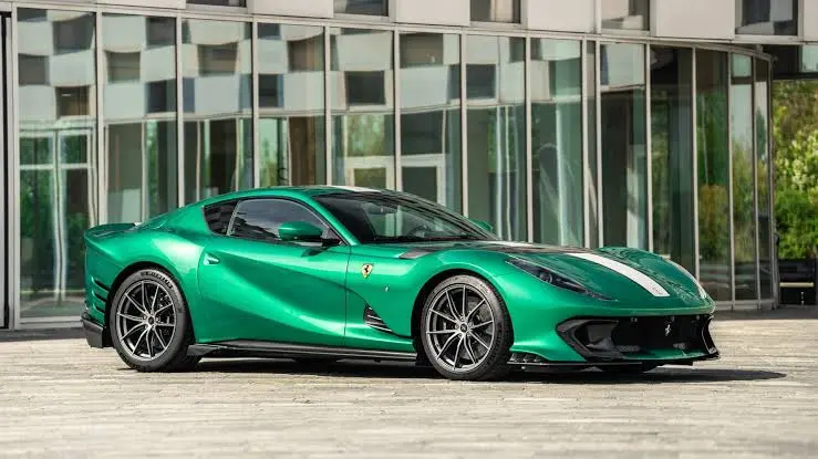 Analisis Mendalam pada Keunggulan Mekanis Ferrari 812 Competizione