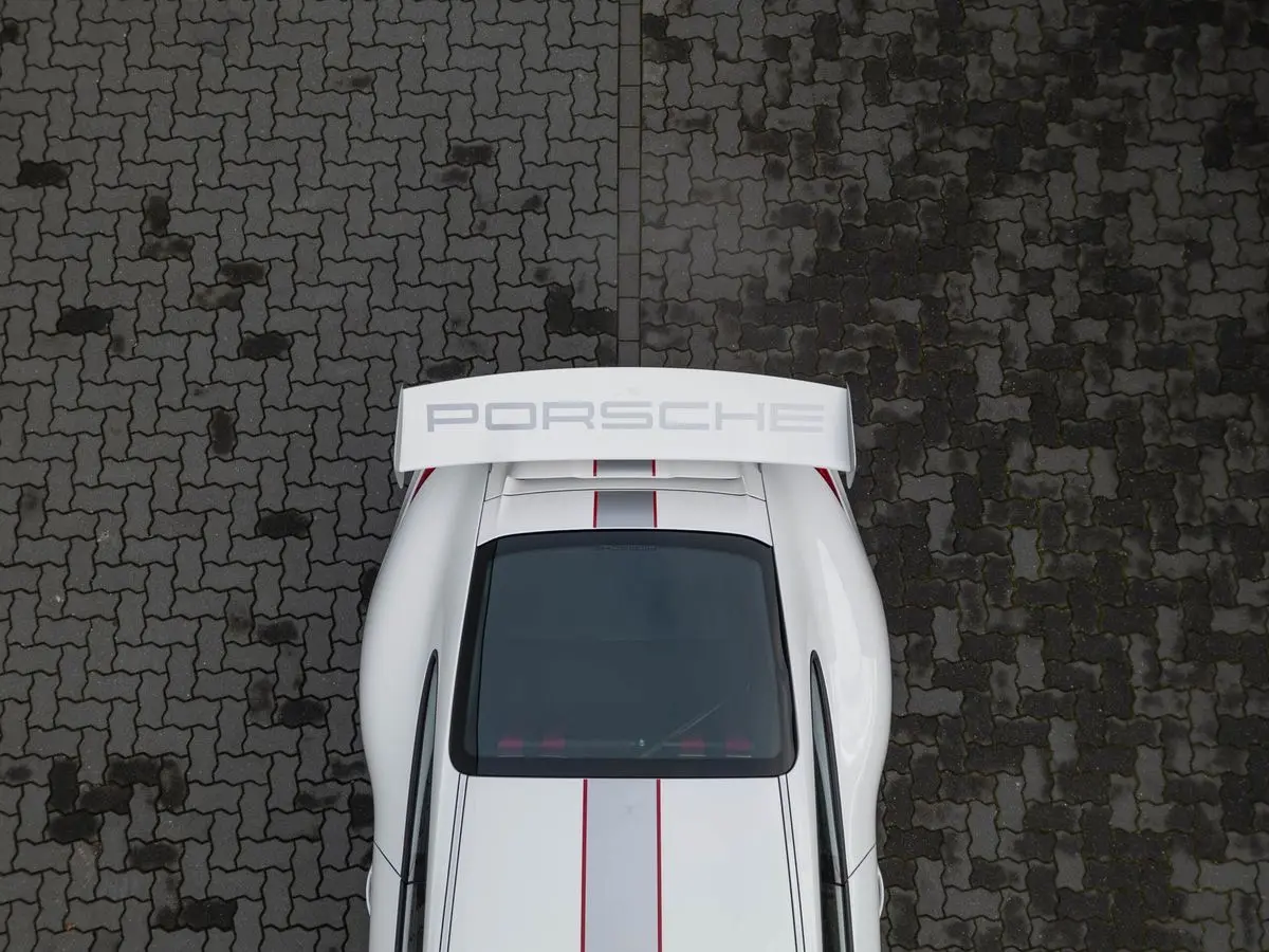 Cara Porsche Beradaptasi dengan Perubahan Tren Otomotif Global