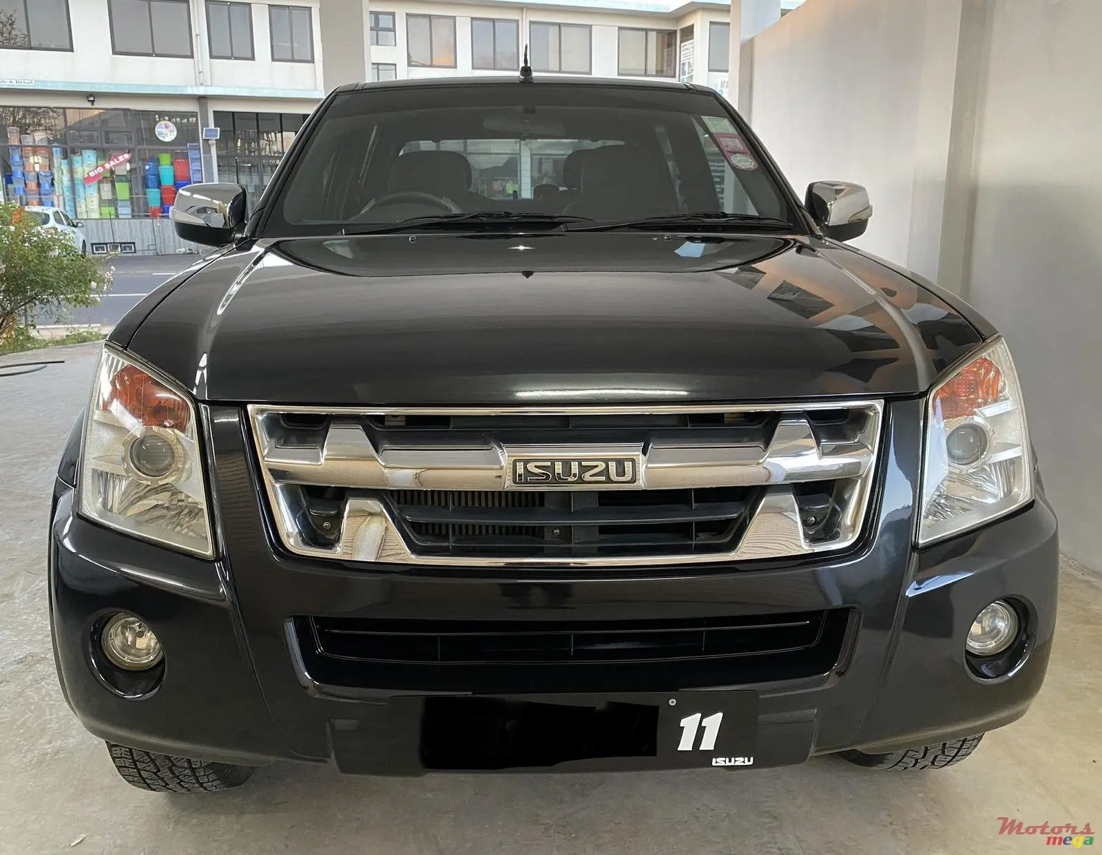 D-Max Gen 1 vs Mitsubishi Strada Triton: Mana Lebih Tangguh?