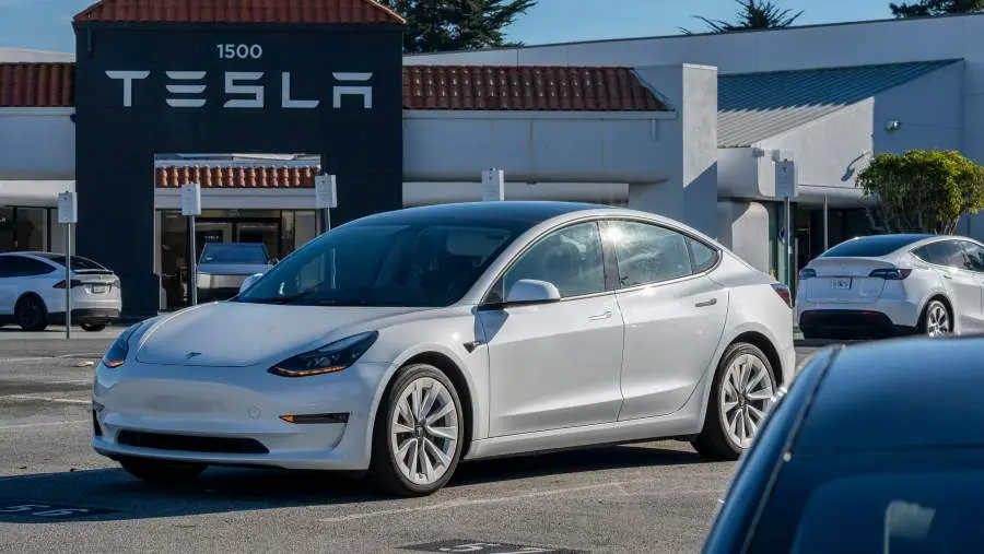 Dampak Tesla terhadap Industri Otomotif Dunia dan Perubahan Besar Menuju Era Mobil Listrik