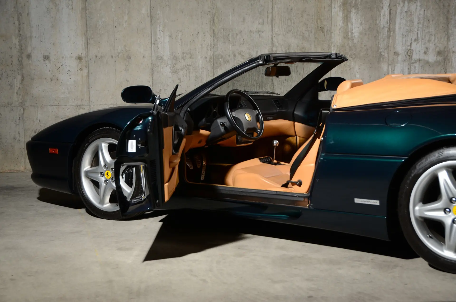 Eksplorasi Mendalam Karakteristik Dinamis Ferrari F355 Spider