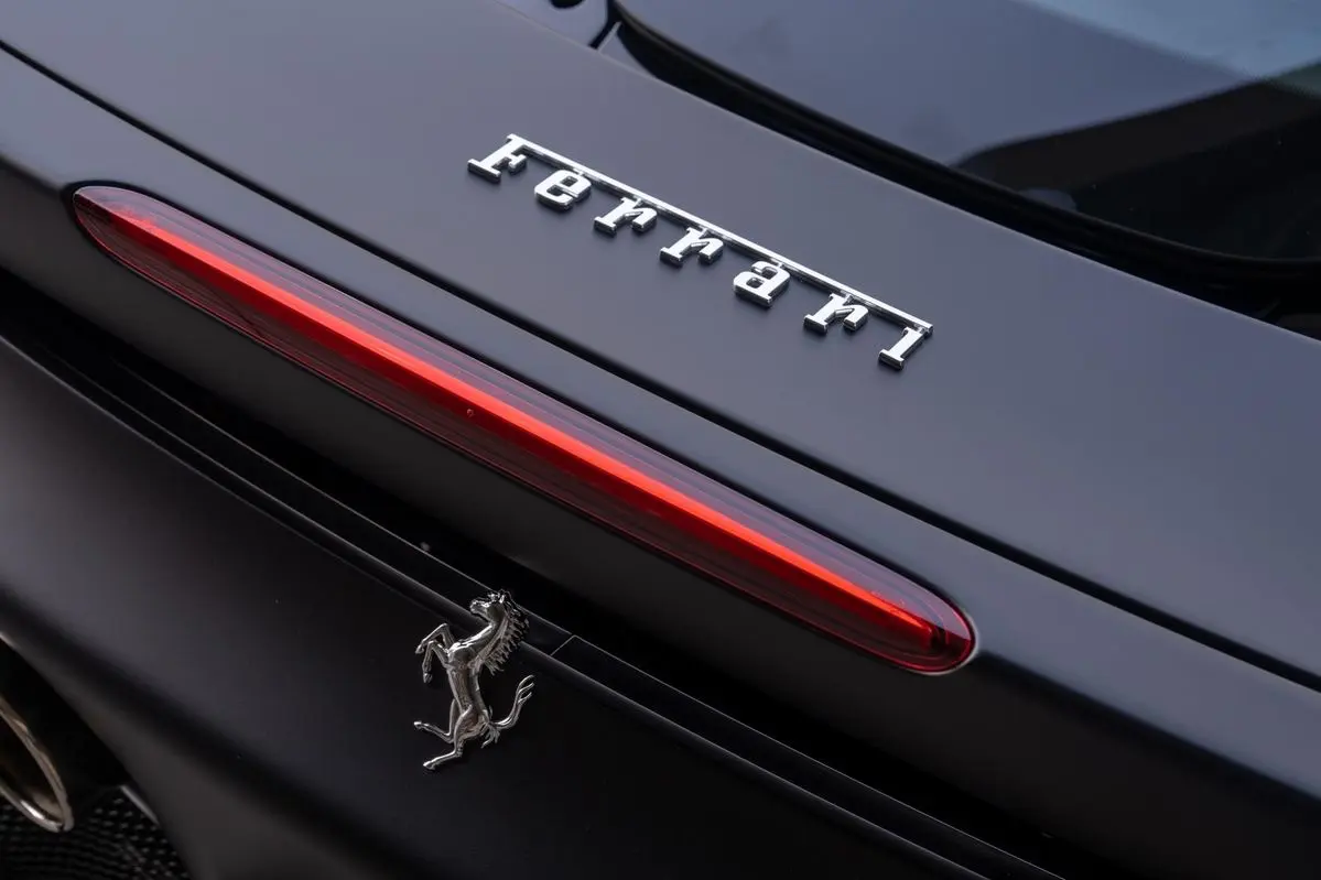 Ferrari dan Evolusi Teknologi yang Menjaga Reputasi di Industri Otomotif Premium