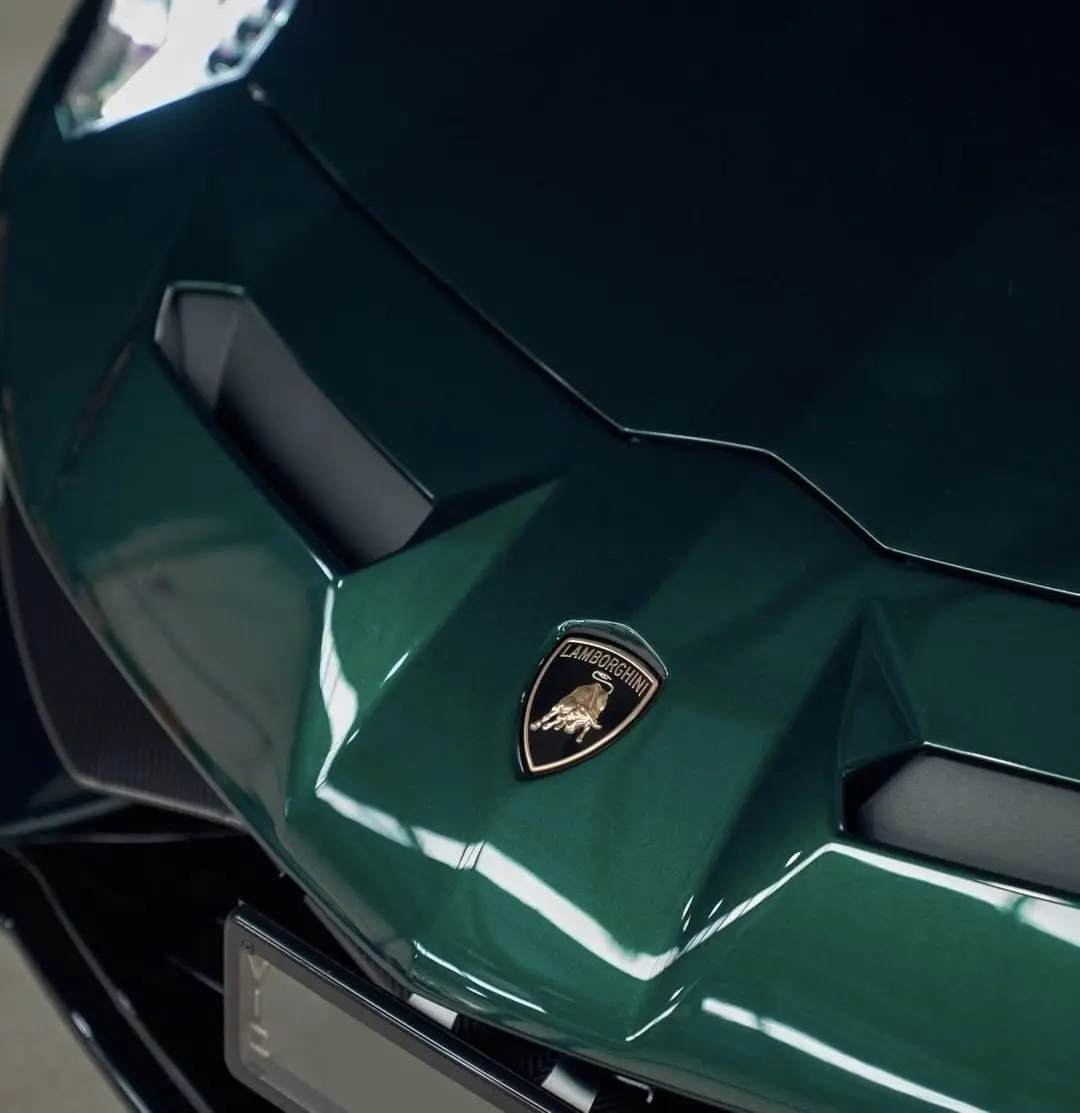 Filosofi Estetika dan Fungsionalitas Interior Lamborghini