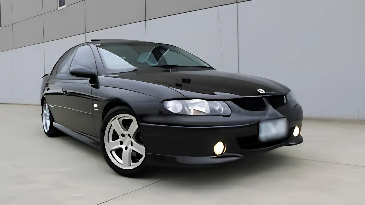 Holden Commodore VX, Sedan Keluarga Modern Awal 2000-an yang Menguatkan Dominasi Holden