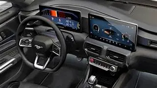 Interior Mewah Ford Mustang EcoBoost 2.3: Kenyamanan Sporty di Setiap Perjalanan
