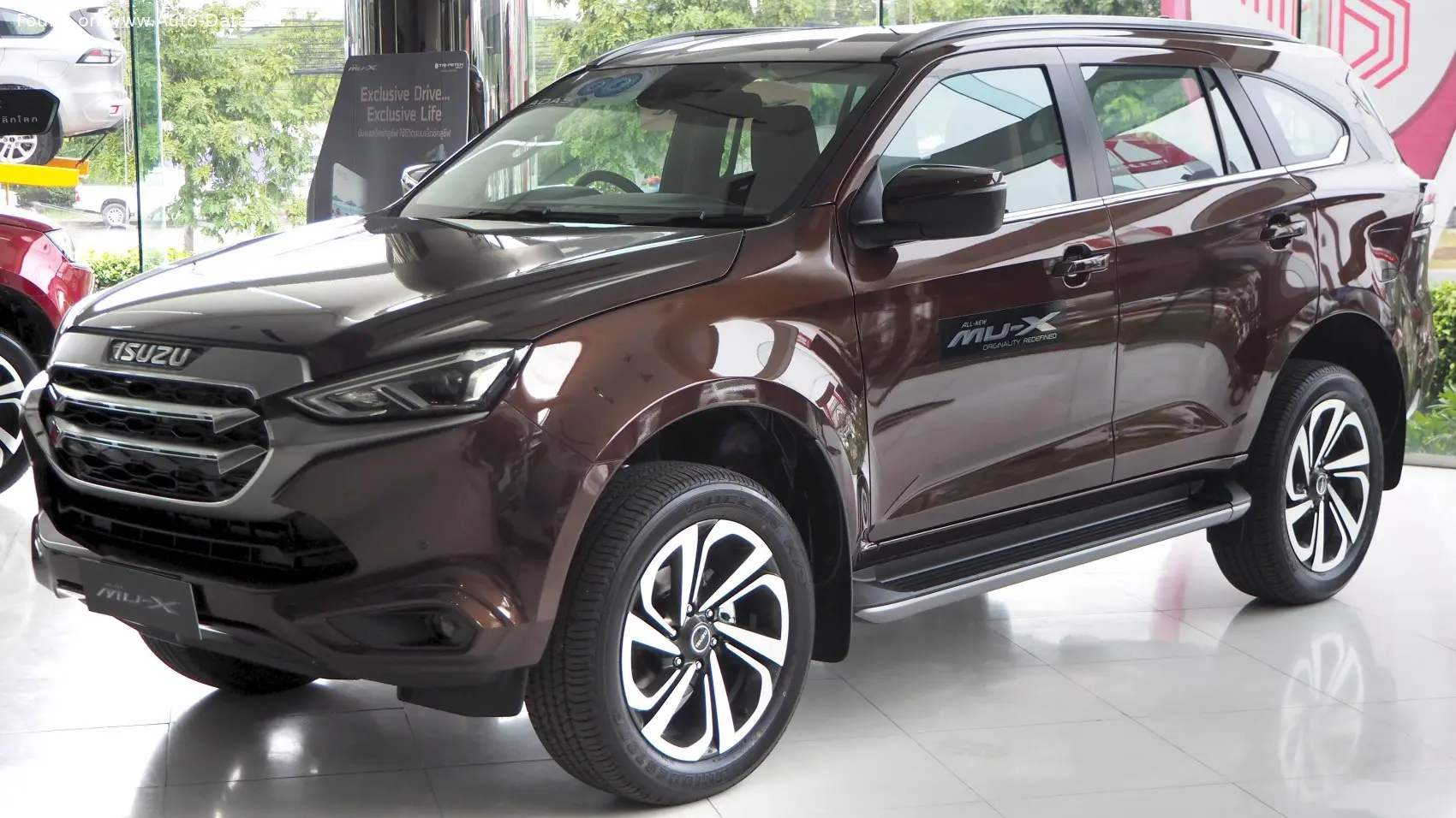Isuzu MU-X Royale Bekas Layak Dibeli? Simak Kelebihan dan Kekurangannya