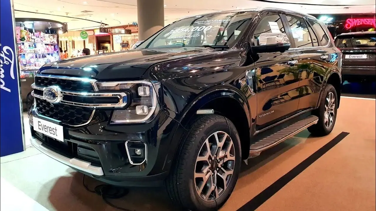 Memiliki Grill Mewah Berbalut Leather Seats, Kabin Ford Everest 4x4 Sangat Luas, Simak Spesifikasi dan Fiturnya