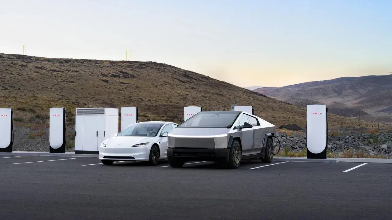 Mengapa Jaringan Supercharger Menjadi Salah Satu Senjata Terkuat Tesla