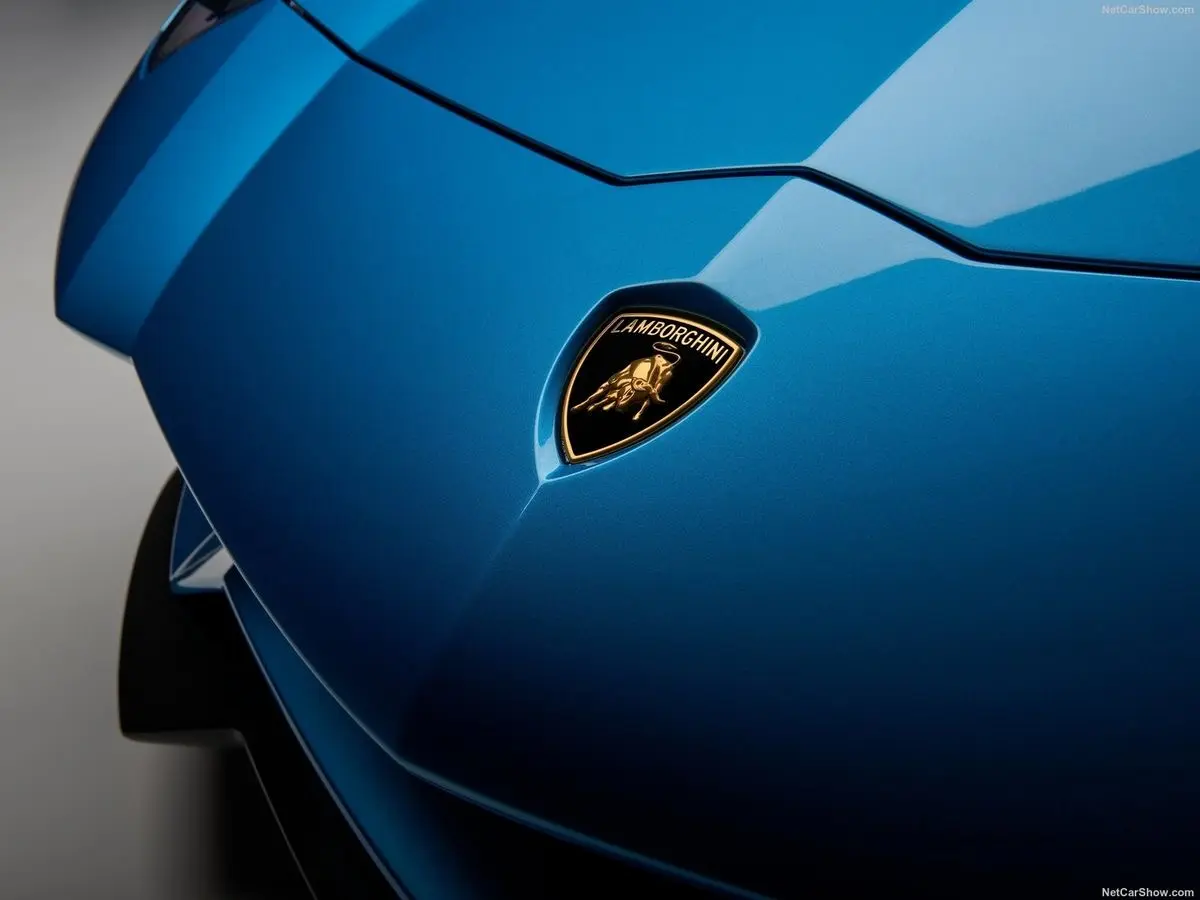 Mengapa Lamborghini Menjadi Simbol Kemewahan dan Prestise di Dunia Otomotif