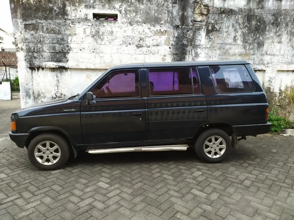 Mengenal Ciri Khas Perakitan Panther pada Era Karoseri