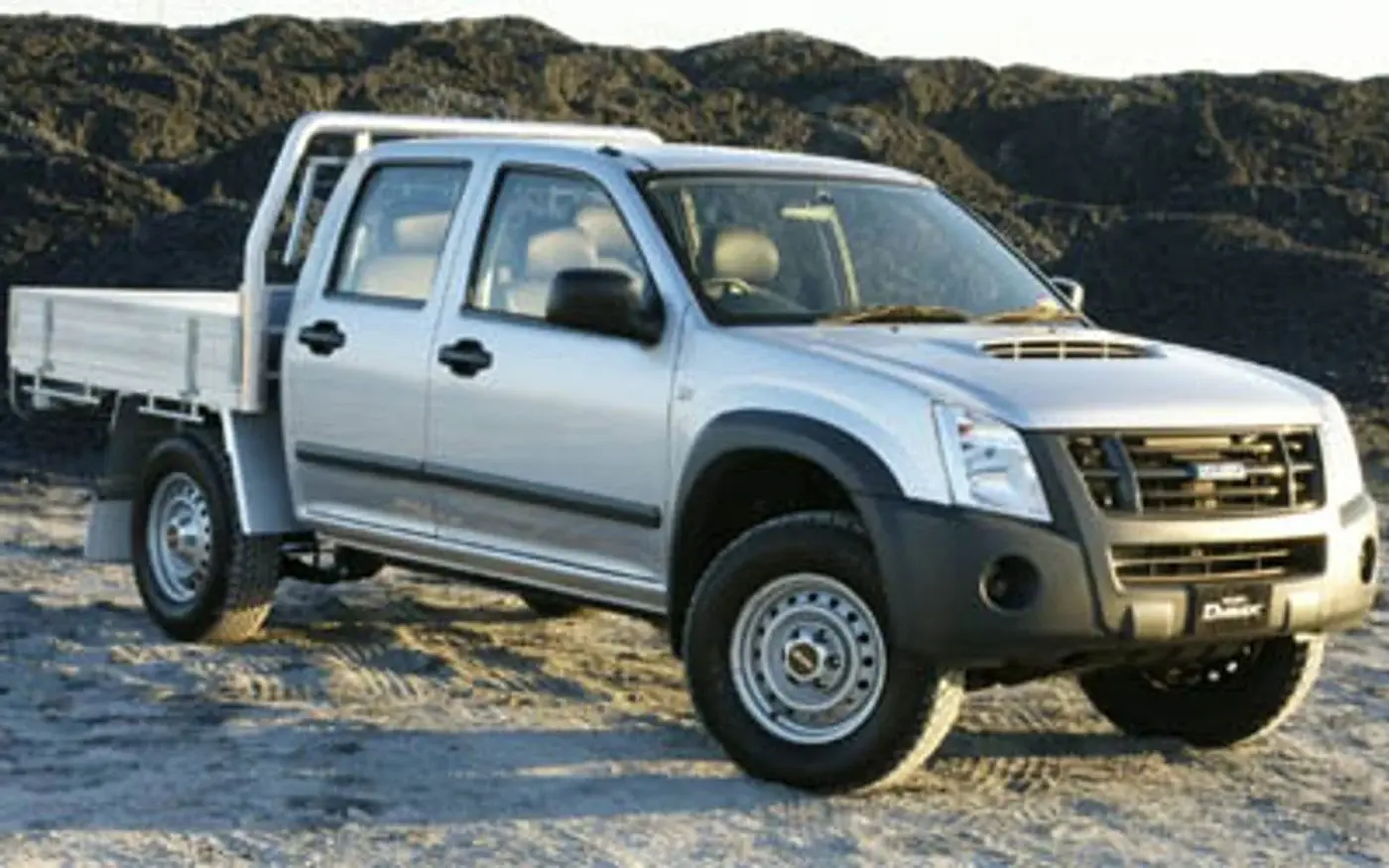 Modifikasi Fungsional Isuzu D-Max Gen 1: Meningkatkan Ketangguhan Tanpa Mengorbankan Reliabilitas
