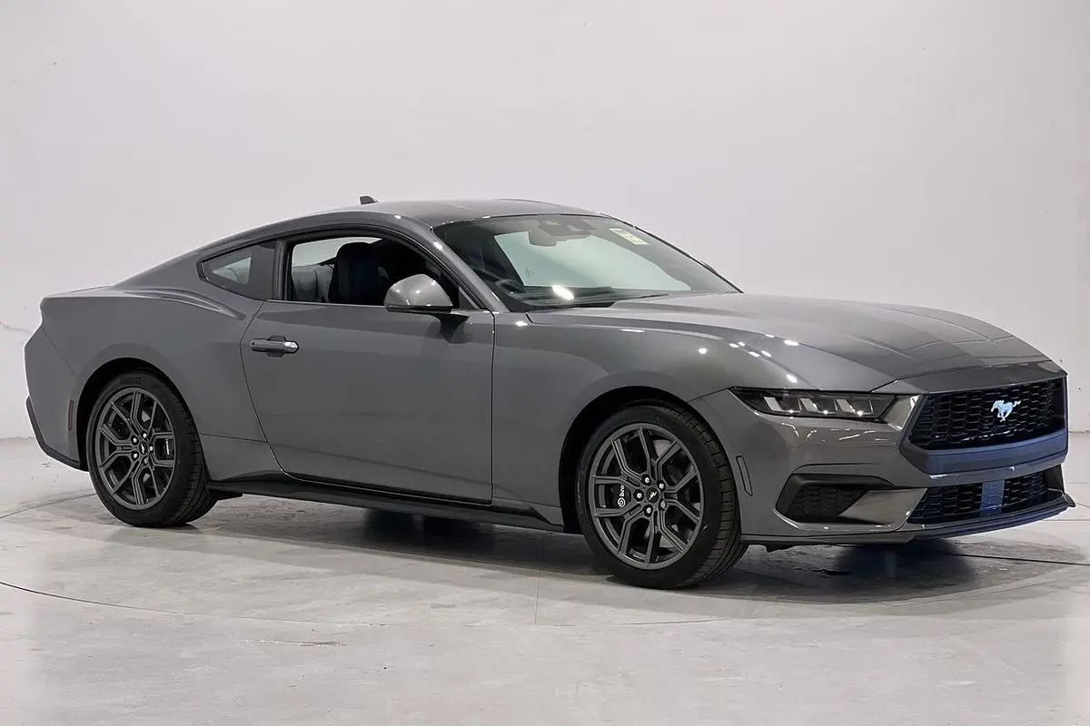 Modifikasi Minimalis Ford Mustang EcoBoost Carbonized Grey agar Tampil Lebih Agresif