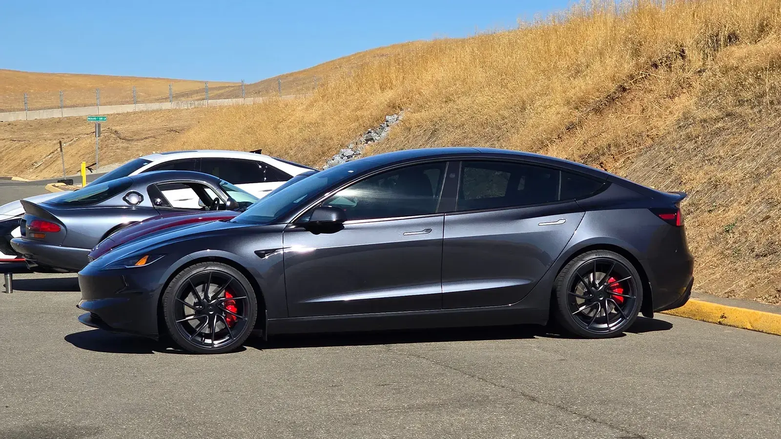 Perang Harga Tesla dan Masa Depan Mobil Listrik Global