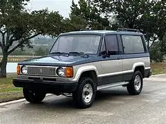 Review Isuzu Trooper 1986: Kombinasi Sederhana antara Ketahanan dan Fungsionalitas