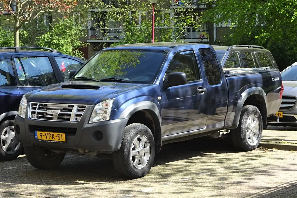 Review Lengkap Isuzu D-Max Gen 1: Pickup Pekerja Keras Sejati
