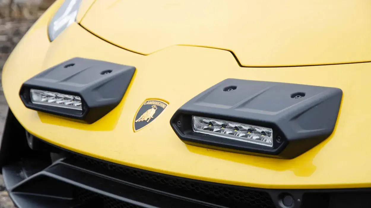 Strategi Komunikasi Pemasaran Lamborghini dalam Membangun Citra Global