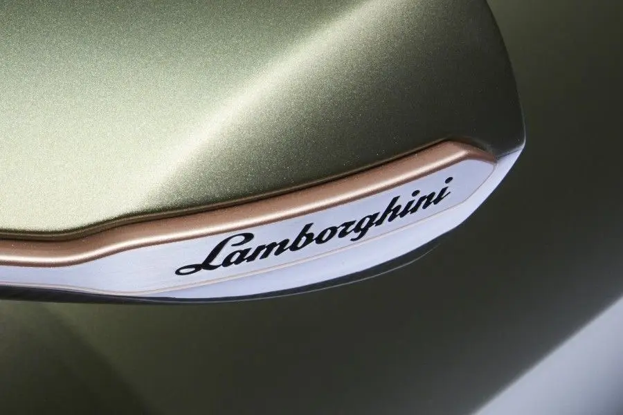 Strategi Loyalitas Lamborghini di Era Virtual