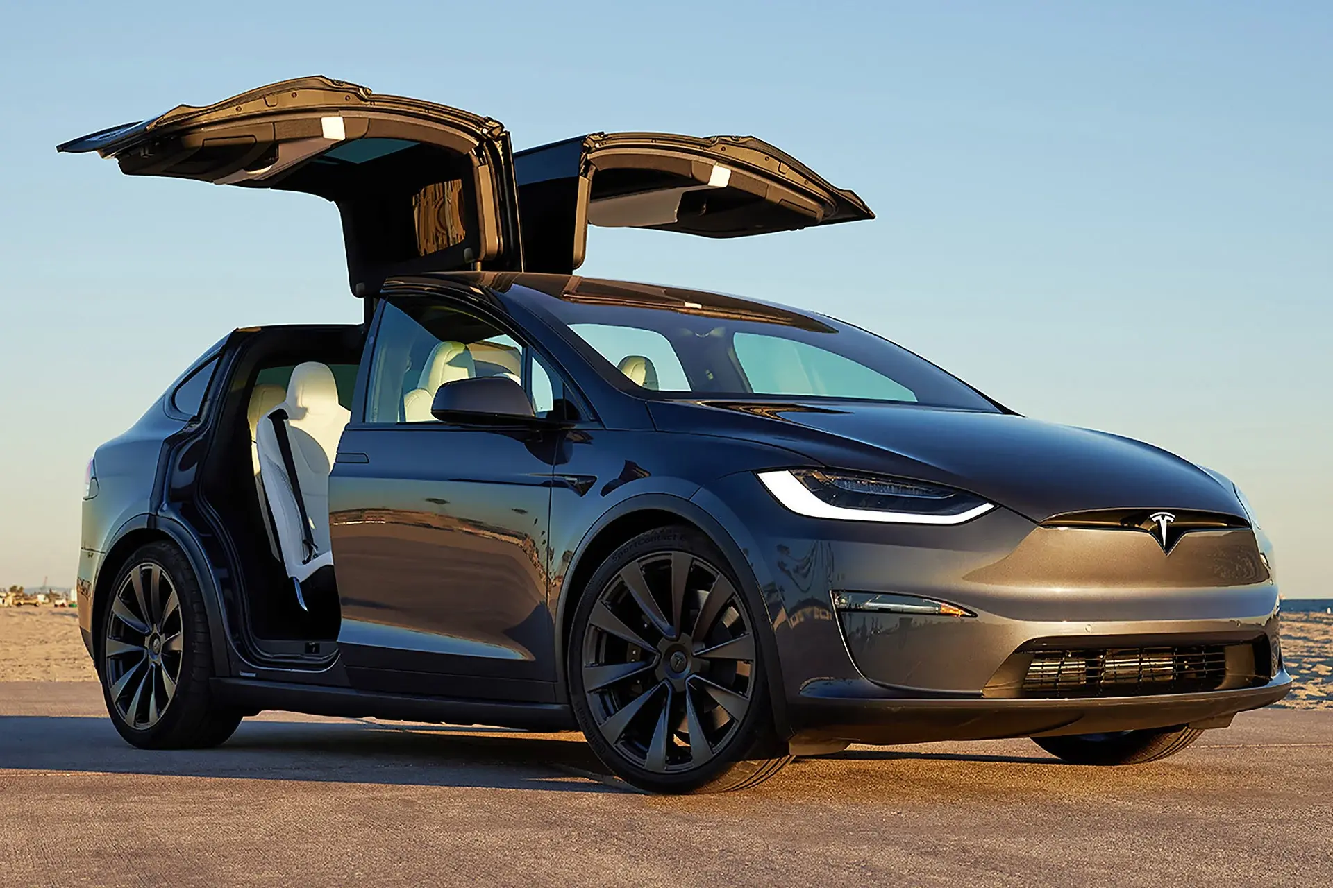 Tesla Model X dan Inovasi SUV Listrik yang Mengubah Standar Kendaraan Keluarga