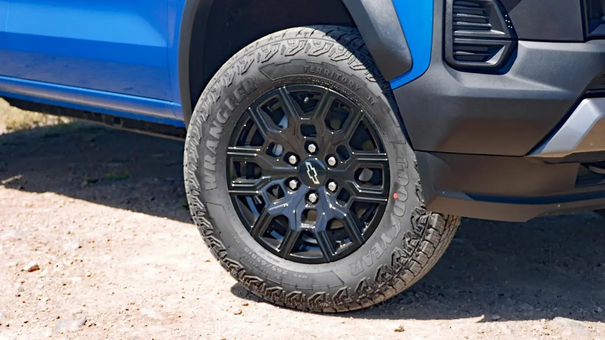 Tips Memilih Ban Chevrolet Colorado untuk Kebutuhan Offroad dan Harian