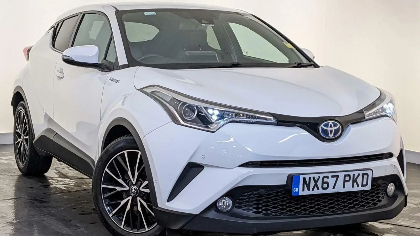 Toyota C-HR Hybrid 1.8 2019 Seken Hemat BBM Sistem THS Cuma Rp310 Jutaan, Bagaimana Tren Depresiasinya?