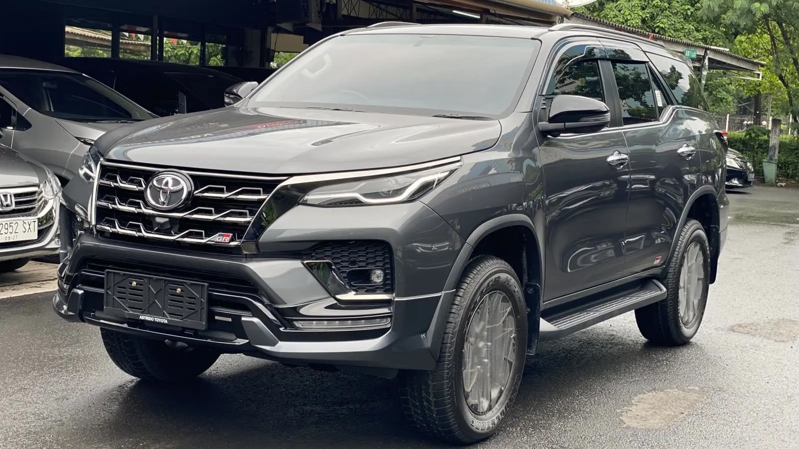 Toyota Fortuner GR Sport DSL 4X2 2023 Seken Odometer Di Bawah 15.000 KM, Mengapa Harga Pasarnya Stabil?