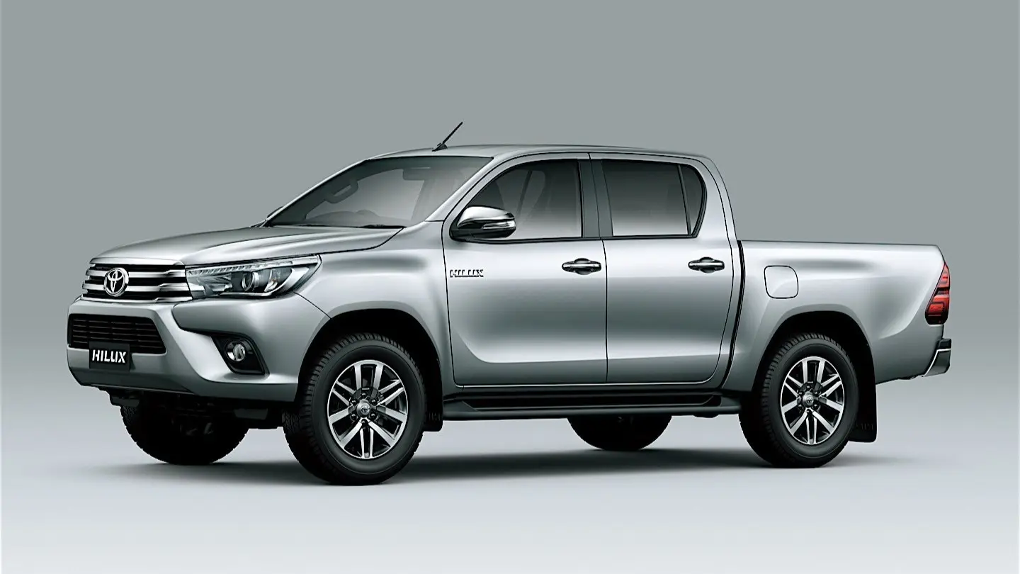 Toyota Hilux G 2.4 2015 Seken Berbekal Mesin 2GD-FTV Torsi 400 Nm, Bagaimana Kondisi Dan Performanya?