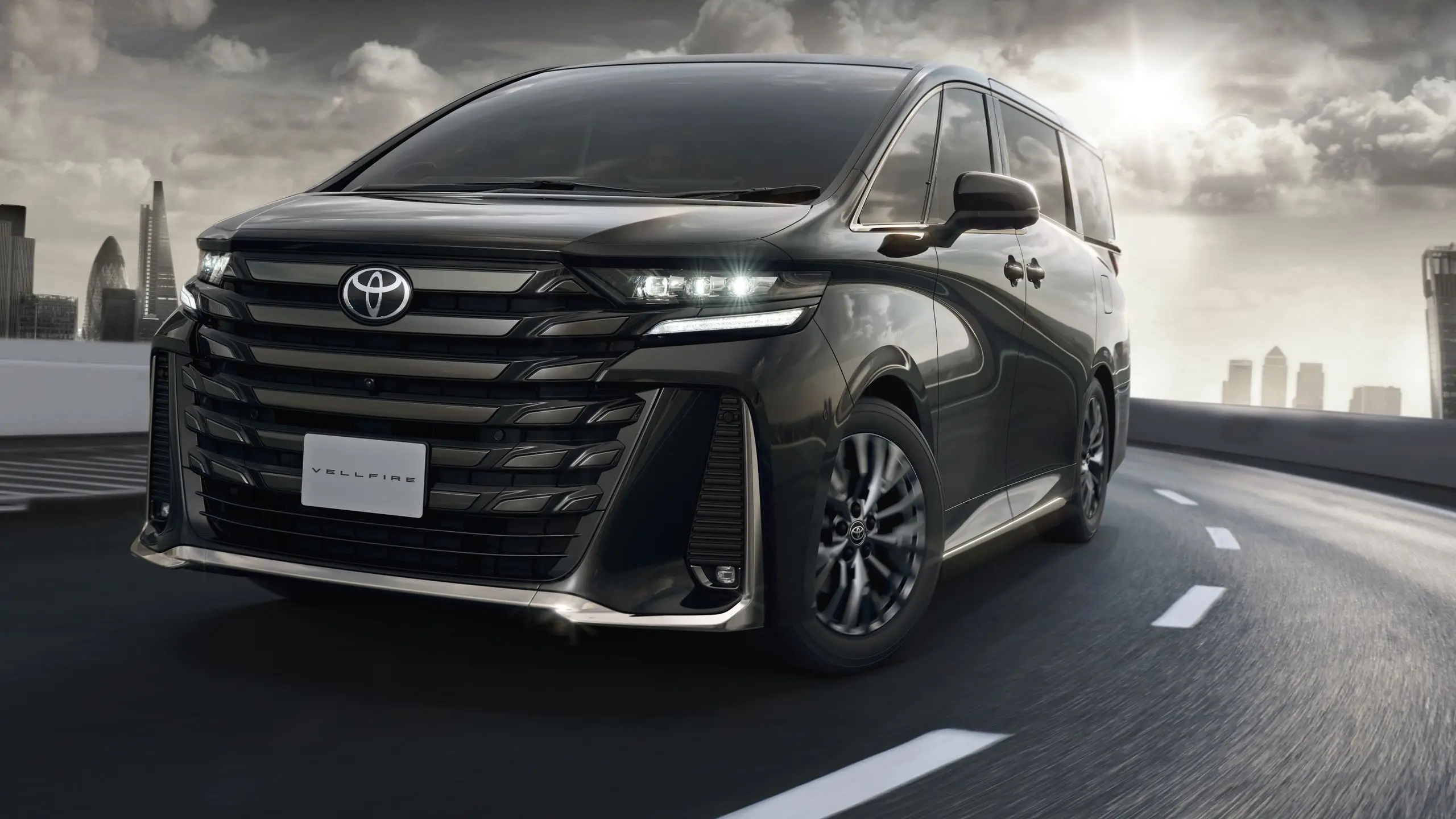 Toyota Vellfire G 2.5 2023 Seken Insulasi Akustik Kabin Senyap, Bagaimana Respons Kaki-Kakinya?