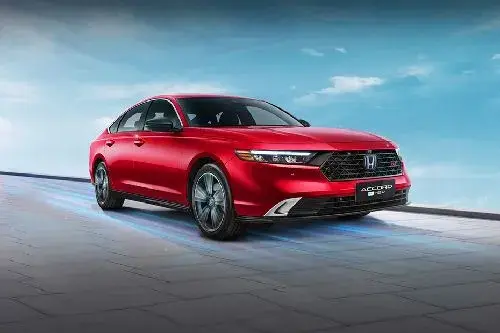 Honda Accord Gen 10 Bekas di Surabaya, Sedan Premium Modern dengan Fitur Honda Honda Accord Gen 10 yang Canggih