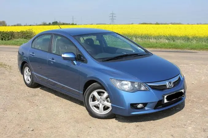 Honda Civic FD Sedan Bekas di Surabaya, Sedan Sporty dengan Fitur Honda Civic FD Sedan yang Lengkap