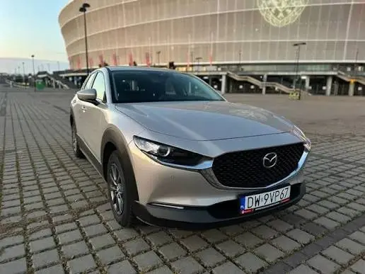 Mazda Bekas Bekasi dengan Interior Bersih dan Mesin Terawat