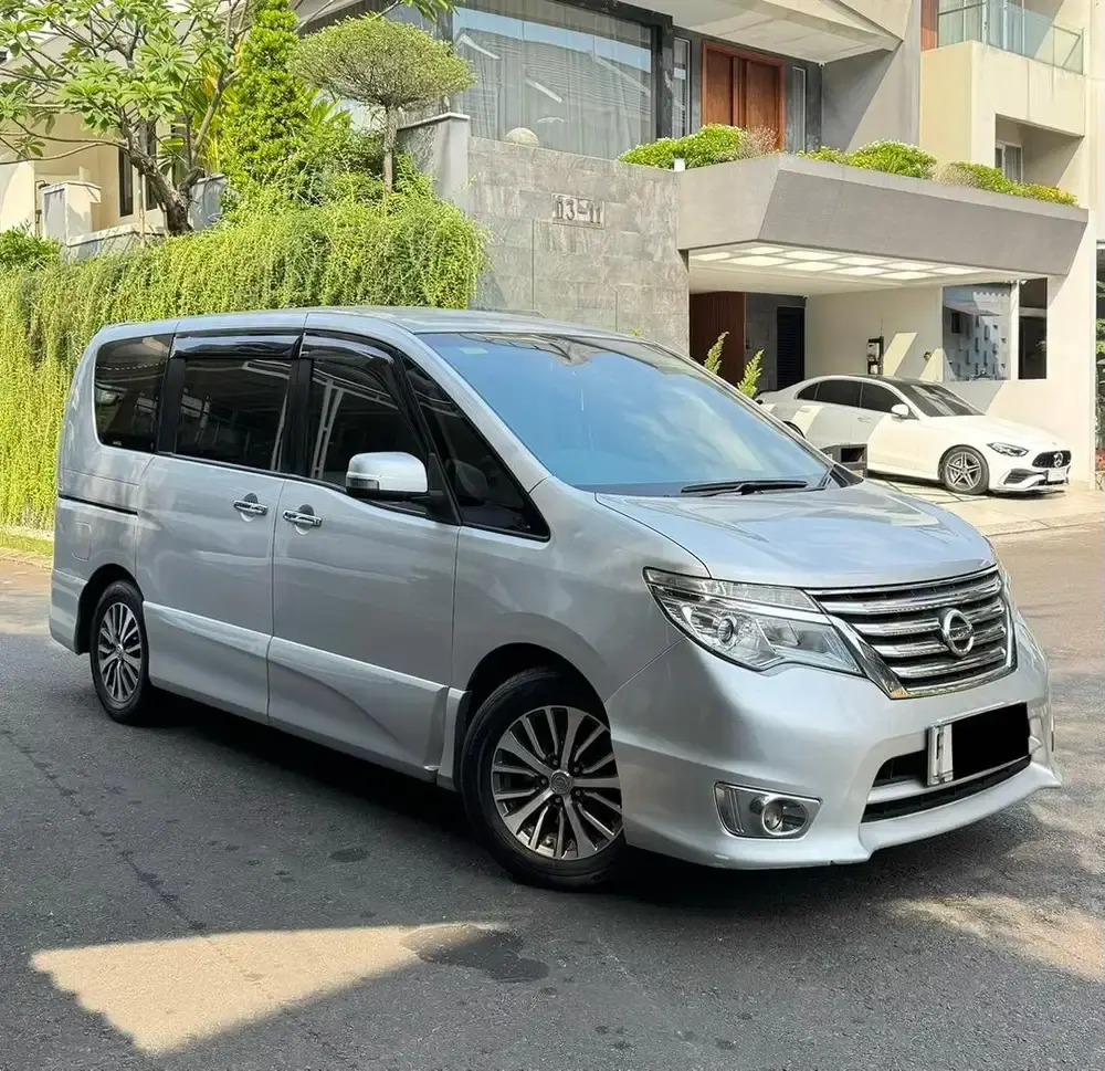 Mengapa Nissan Bekas Masih Bertahan di Tengah Ramainya Mobil Jepang Lain di Jakarta?