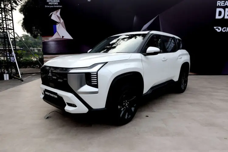 Mitsubishi Bekas Karawang yang Cocok untuk Perjalanan Jauh Bersama Keluarga