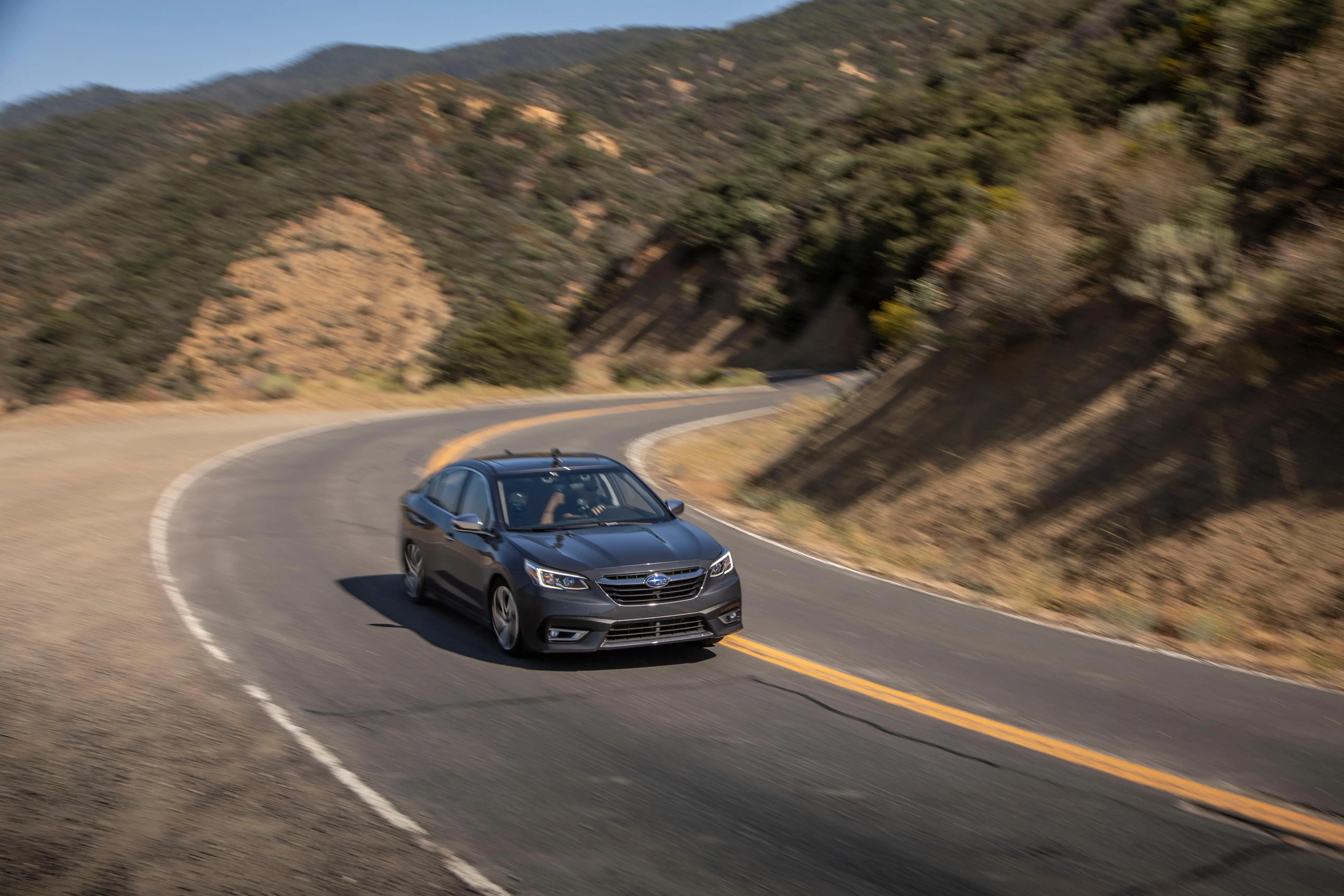 Subaru Legacy Bekas, Sedan AWD yang Nyaman dan Stabil