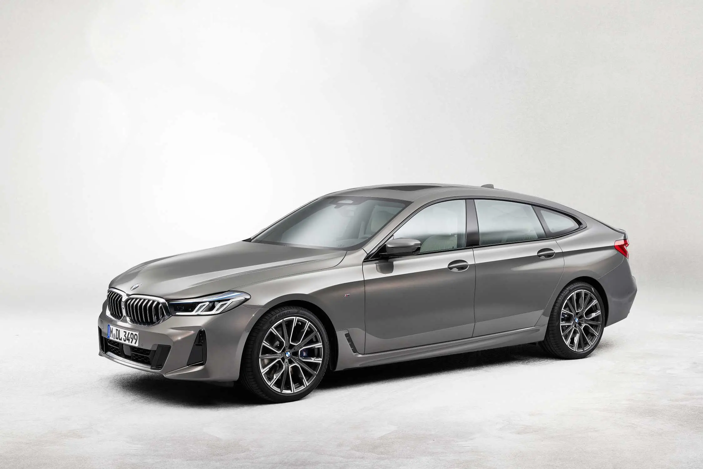 BMW 640i Gran Turismo di Semarang: Grand Tourer Premium dengan Performa Elegan dan Fitur Mobil BMW