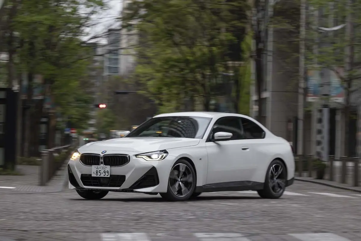 BMW Seri 2 Bekas, Layak Dijadikan Mobil Pertama?
