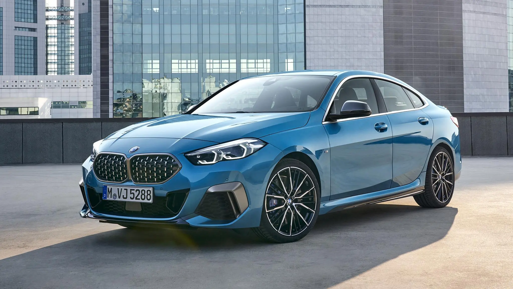 BMW Seri 2 Bekas, Mobil Premium dengan Harga Kompetitif