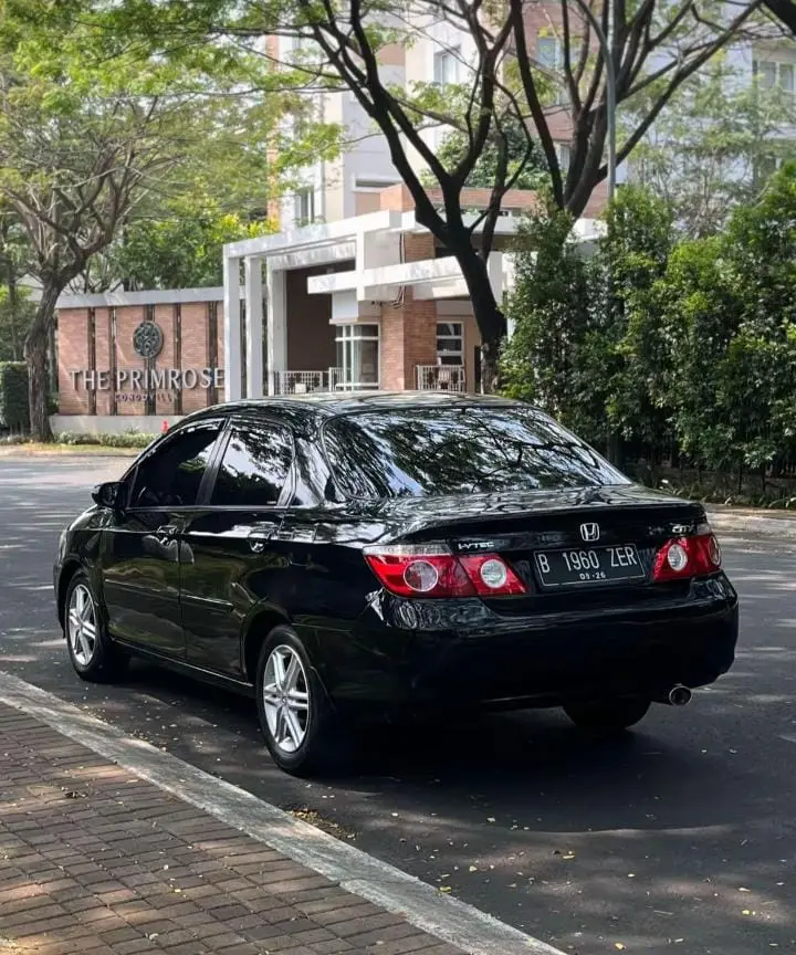 Honda City Bekas di Sidoarjo untuk Penggemar Sedan