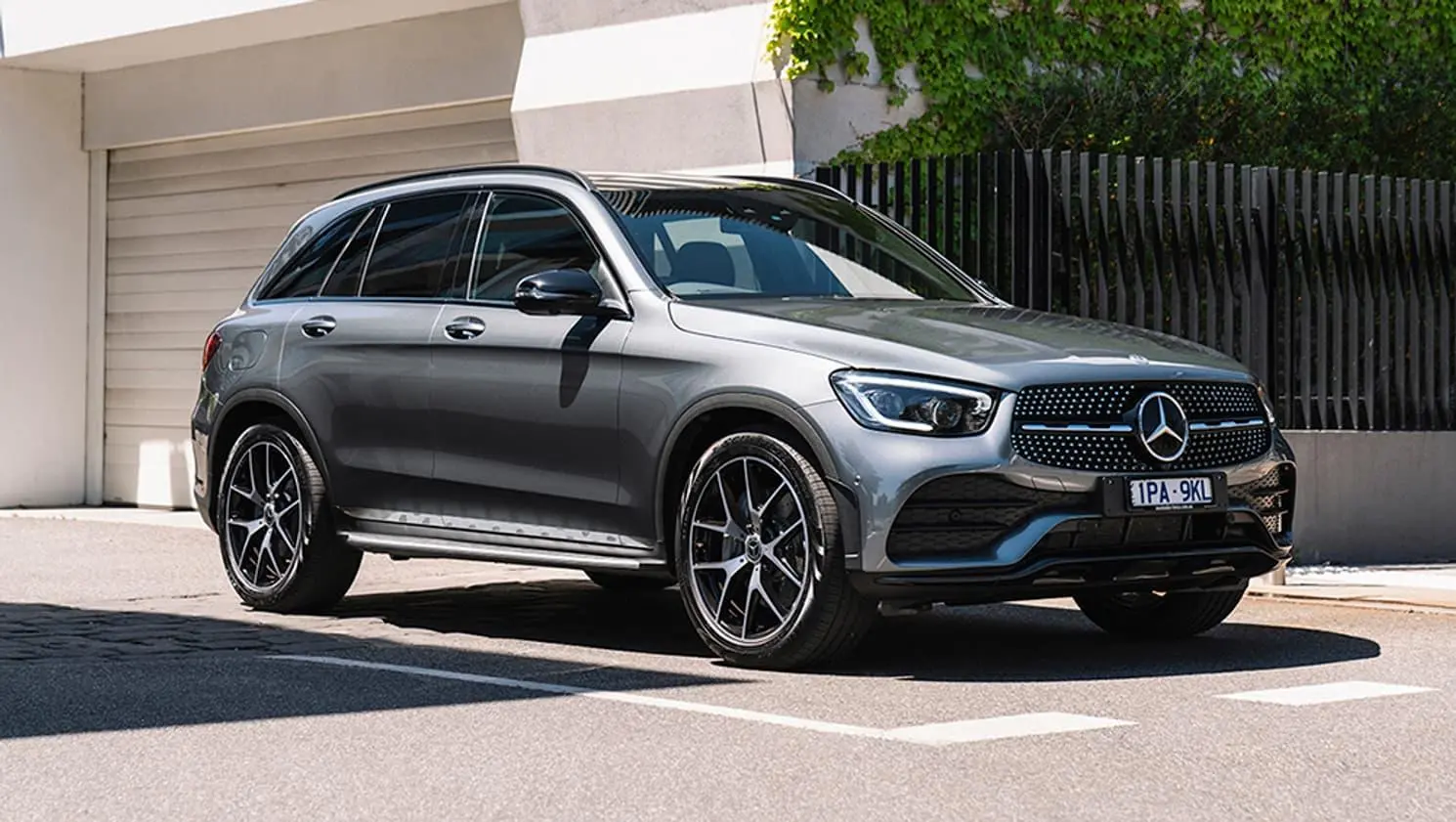 Mercedes-Benz GLA atau GLC, Pilih SUV Sesuai Kebutuhan Anda