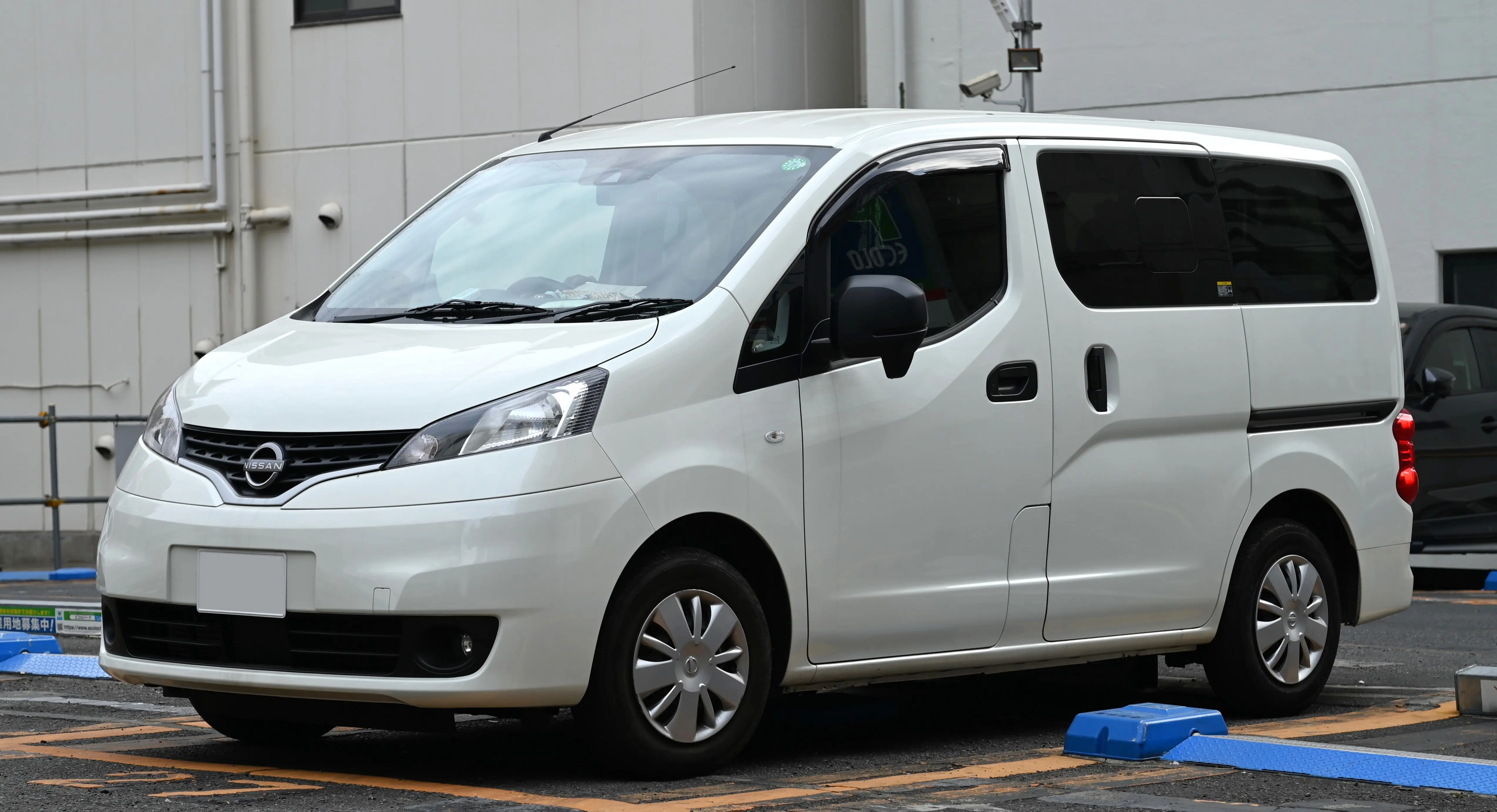 Nissan NV200: Van Kompak untuk Usaha di Balikpapan