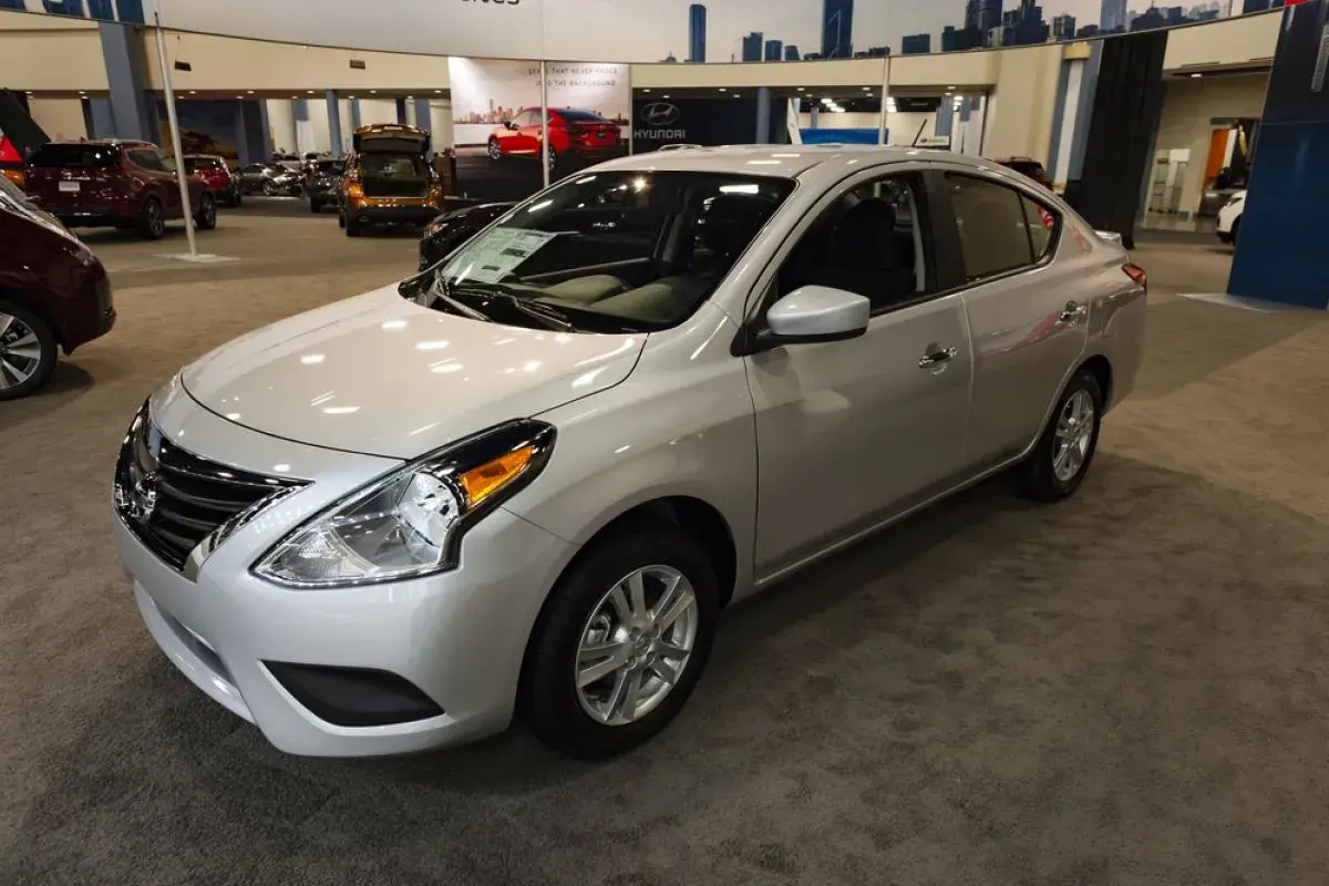 Nissan Versa: Sedan Entry-Level yang Ekonomis di Balikpapan
