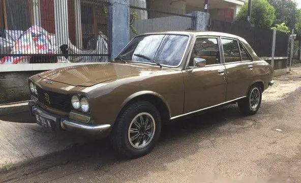 Peugeot 504: Sedan Ikonik Tahan Banting di Makassar