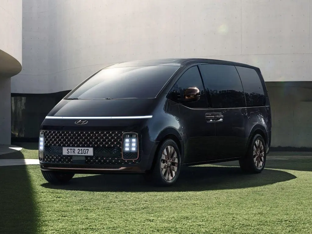 Fitur Hyundai Staria yang Membuatnya Berbeda dari MPV Konvensional