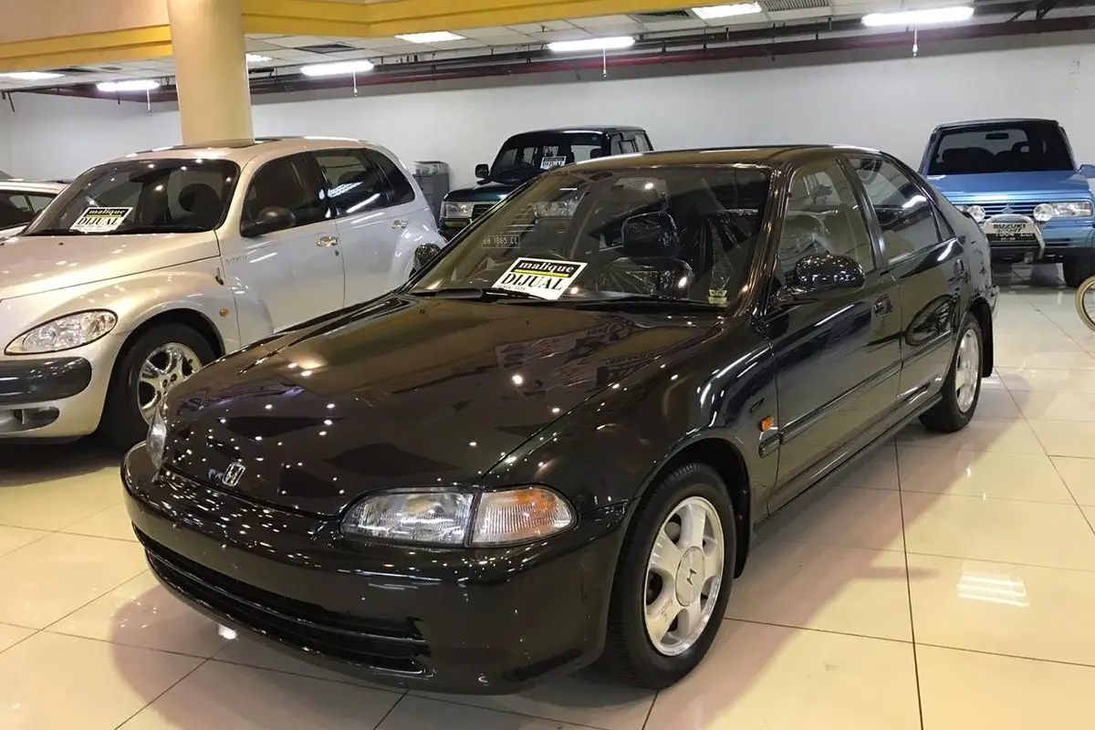 Honda Civic Genio Sedan: Pesona Sedan 90-an yang Tetap Menarik di Samarinda