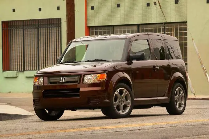 Honda Element CBU: SUV Boxy Eksentrik dengan Kabin Fleksibel di Samarinda