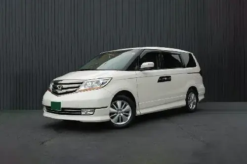 Honda Elysion Prestige: MPV Premium dengan Kabin Mewah untuk Perjalanan Keluarga di Samarinda