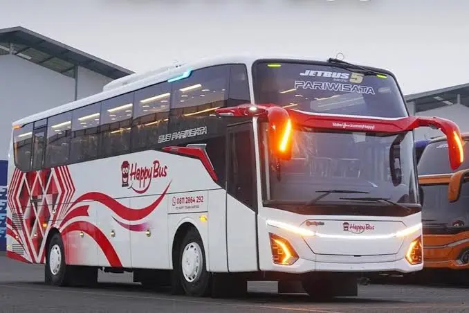 Panduan Lengkap Membeli Bus Hino Bekas: Solusi Hemat dan Menguntungkan untuk Bisnis Transportasi