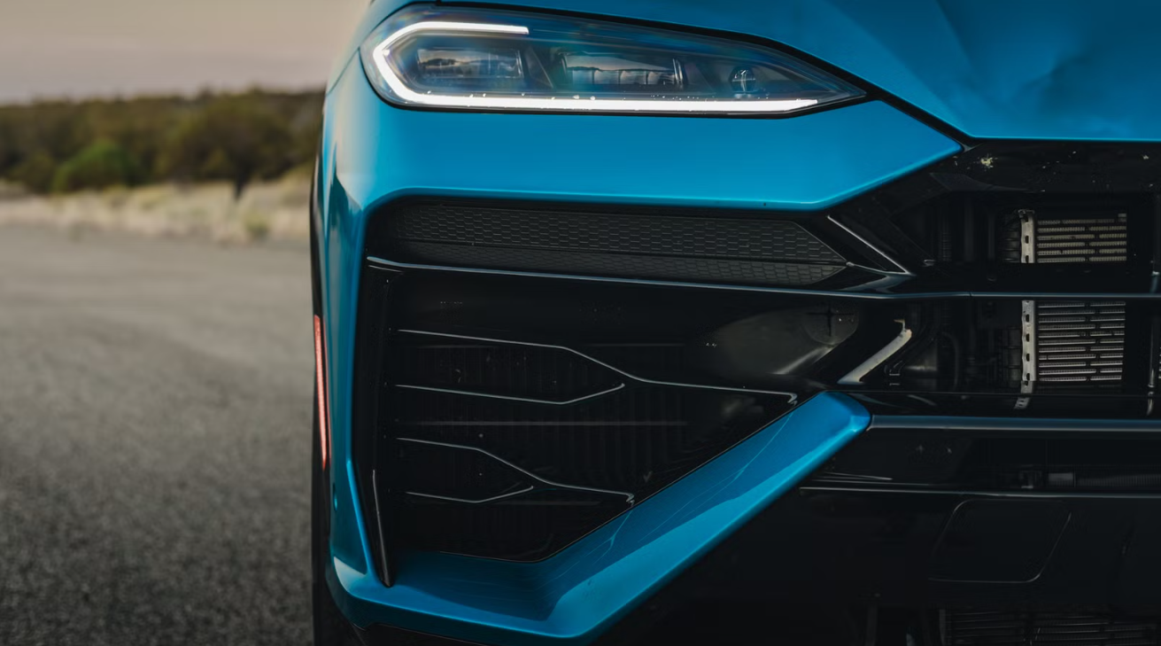 Arsitek Adrenalin, Mengapa Lamborghini Tetap Menjadi Raja di Tahta Puncak Otomotif 2026