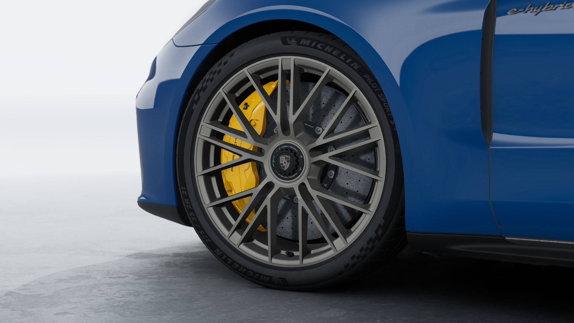 Menguji Keandalan Rem Karbon Keramik PCCB dalam Menjinakkan Torsi Monster Porsche Panamera Executive