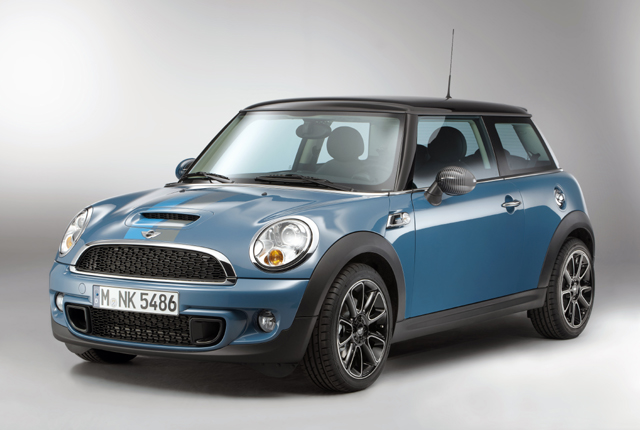 MINI Cooper Bayswater Edition Tampil Lebih Elegan dengan Nuansa Urban Premium