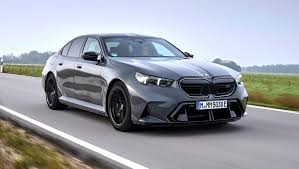 BMW M5 CS Review: Sedan Tercepat BMW yang Performanya Mendekati Supercar